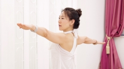 Jivamukti Yoga〜女性性を高めるチャクラを活性化させる朝のフロー〜 /68分