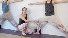 Nirvana Yoga : 動かぬ壁を使ってアライメントを調整してみよう！！/25分